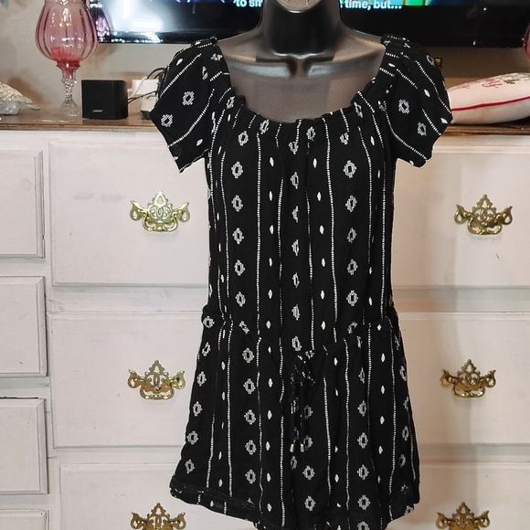 Be Cool Women's M Romper Drawstring Waist With Pockets Crochet Off shoulder - Picture 2 of 6